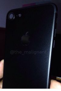 iPhone7の新色・スペースブラックのSIMトレイの画像がリーク！
