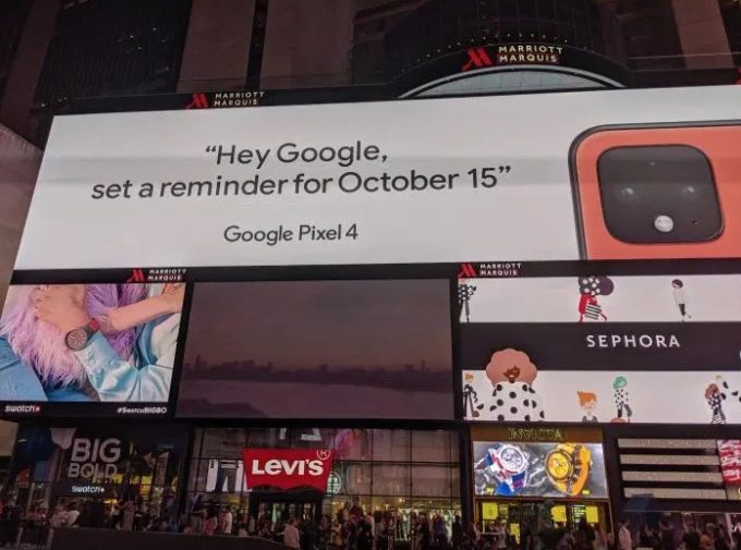 Pixel 4にやはりコーラル（オレンジ）が追加！タイムズスクエアの広告で